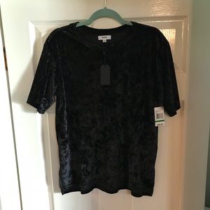 Brand New Kensie Women’s Crushed Black Velvet top